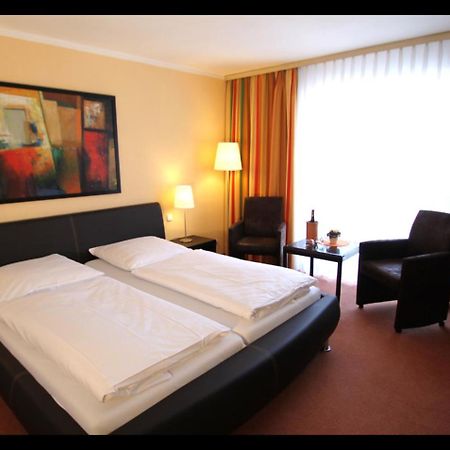 Park-Hotel Verbandsgemeinde Traben-Trarbach Buitenkant foto